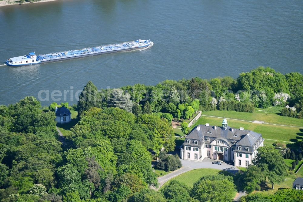 Remagen from the bird's eye view: Palace on Unkelbachtal in Remagen in the state Rhineland-Palatinate, Germany