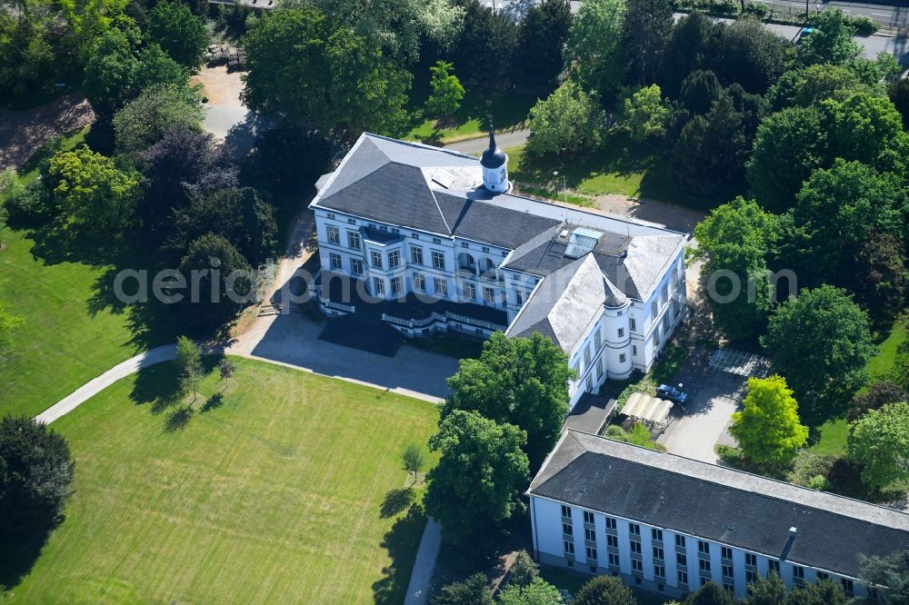 Bonn from the bird's eye view: Palace Villa Hammerschmidt on Adenauerallee in the district Gronau in Bonn in the state North Rhine-Westphalia, Germany