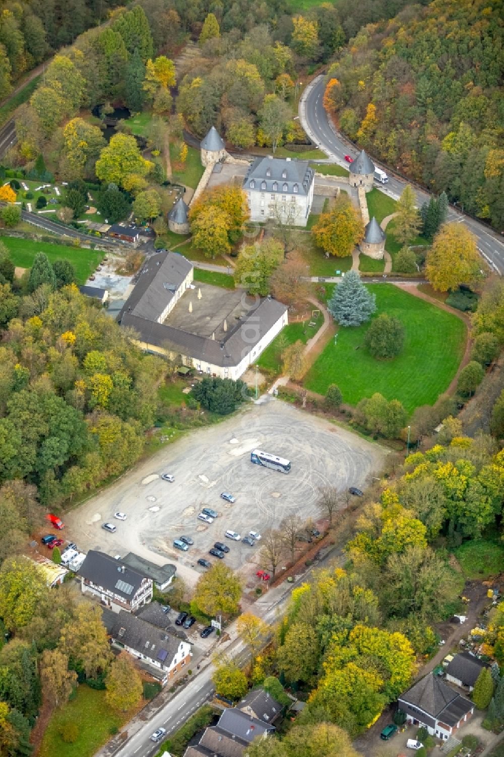 Aerial photograph Velbert - Palace Vorburg Schloss Hardenberg in Velbert in the state North Rhine-Westphalia, Germany