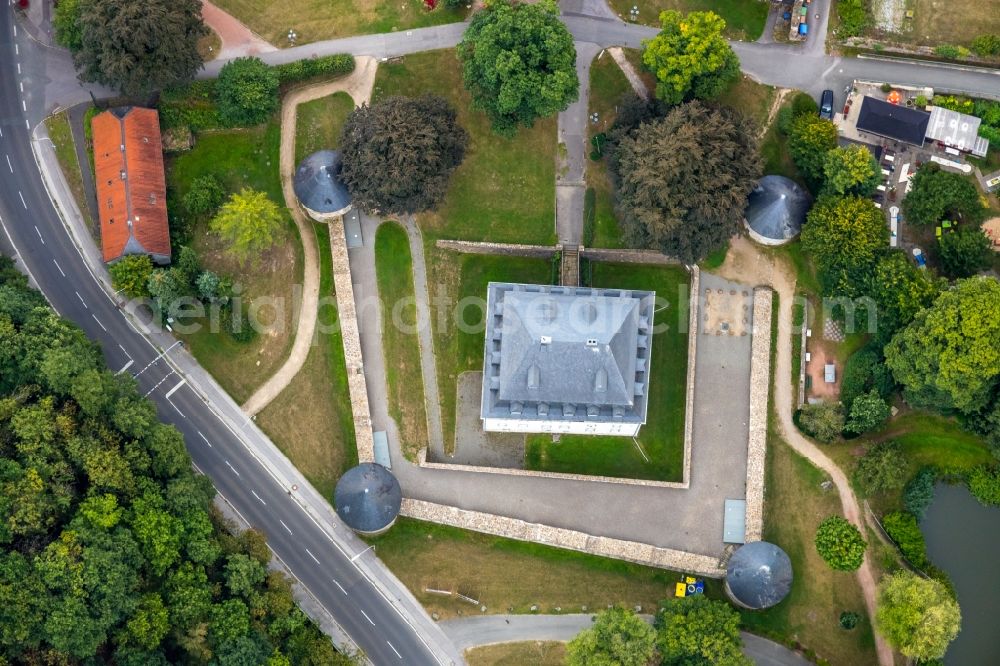 Aerial photograph Velbert - Palace Vorburg Schloss Hardenberg in Velbert in the state North Rhine-Westphalia, Germany