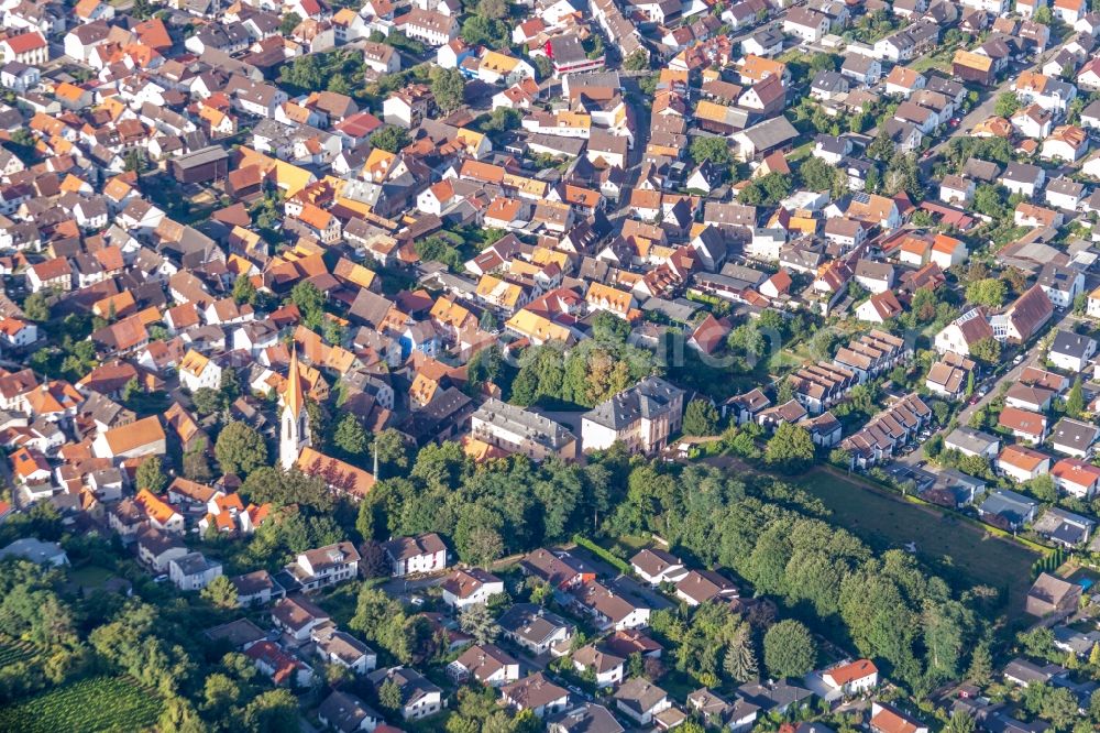 Aerial image Hirschberg an der Bergstraße - Palace Wiser in the district Leutershausen in Hirschberg an der Bergstrasse in the state Baden-Wuerttemberg, Germany