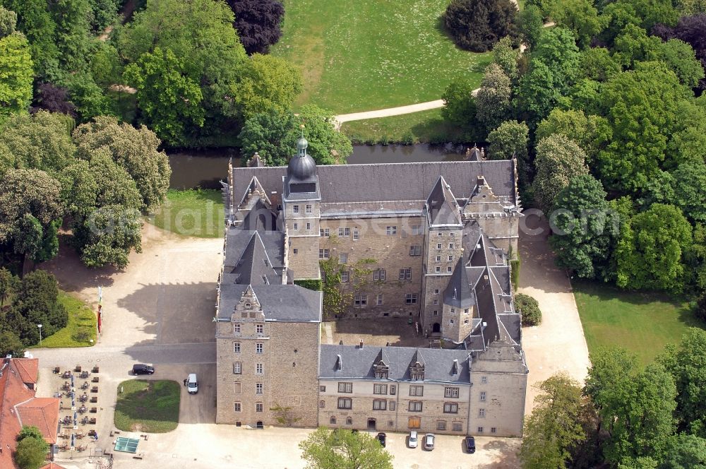 Wolfsburg from above - Palace in the district Alt-Wolfsburg in Wolfsburg in the state Lower Saxony, Germany