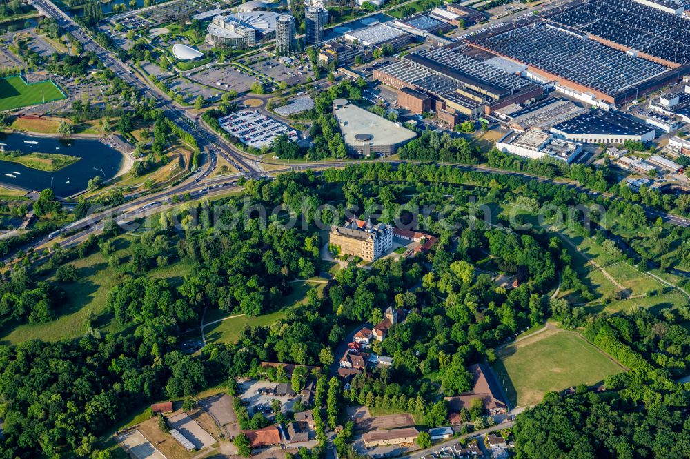 Aerial photograph Wolfsburg - Palace in the district Alt-Wolfsburg in Wolfsburg in the state Lower Saxony, Germany