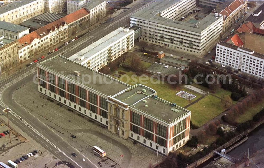 Aerial photograph Berlin - 12.02.95 Palast der Republik/ Stadtratsgebäude