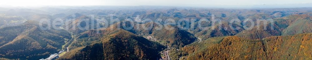 Annweiler am Trifels from the bird's eye view: Panoramic perspective mountain landscape Pfaelzerwald in the district Graefenhausen in Annweiler am Trifels in the state Rhineland-Palatinate