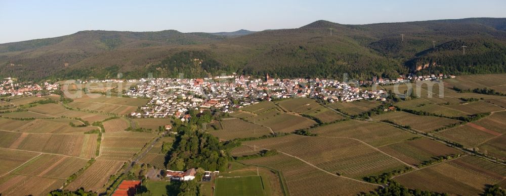 Neustadt an der Weinstraße from the bird's eye view: Panoramic perspective Village - view on the edge of wine yards in the district Koenigsbach in Neustadt an der Weinstrasse in the state Rhineland-Palatinate, Germany