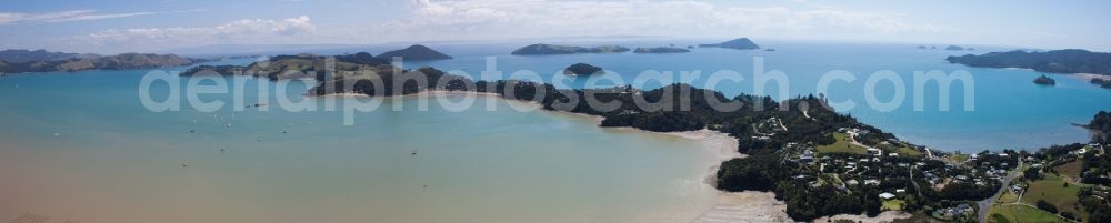 Coromandel from the bird's eye view: Coastline on the sandy beach of Sued-Pazifik in the district Mcgreogor Bay in Coromandel in Waikato, New Zealand