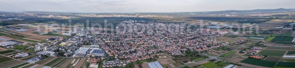 Aerial image Griesheim - Panoramic perspective Town View of the streets and houses of the residential areas in Griesheim in the state Hesse, Germany