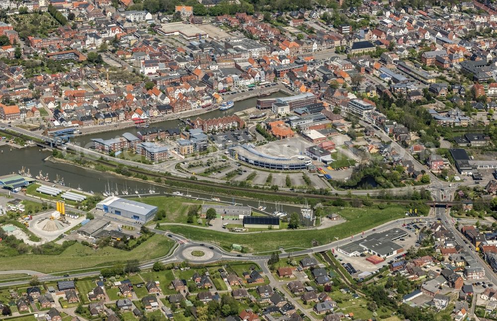 Husum from the bird's eye view: Panorama- cityscape from downtown in Husum in the state Schleswig-Holstein