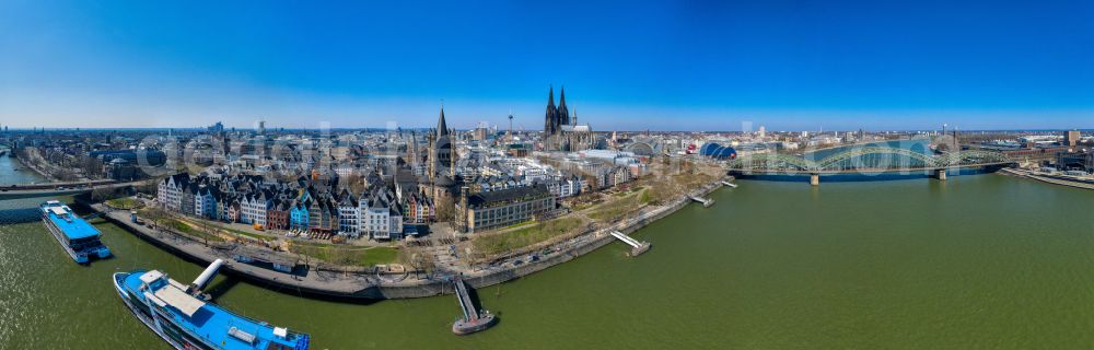 Aerial photograph Köln - Panoramic perspective city view on the river bank of the Rhine river in the district Altstadt in Cologne in the state North Rhine-Westphalia, Germany