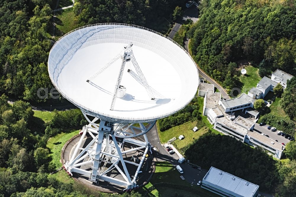 Aerial photograph Bad Münstereifel - Parabolic satellite dishes Radioteleskop in the district Effelsberg in Bad Muenstereifel in the state North Rhine-Westphalia, Germany