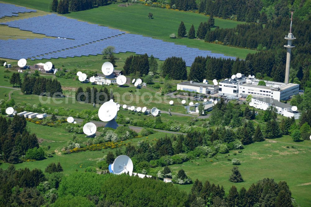 Aerial image Neu-Anspach - Parabolic satellite dishes Photovoltaic Power Station - Earth Station Usingen in Neu-Anspach in the state Hesse