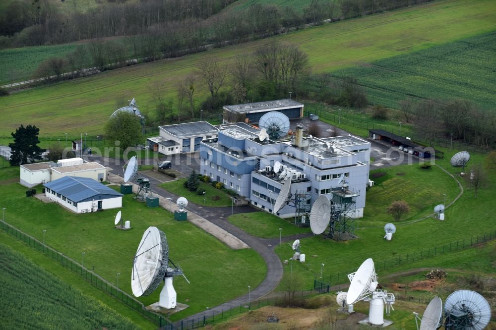 Aerial image Schöningen - Parabolic satellite dishes BND- Funkaufklaerungs- Station in Schoeningen in the state Lower Saxony