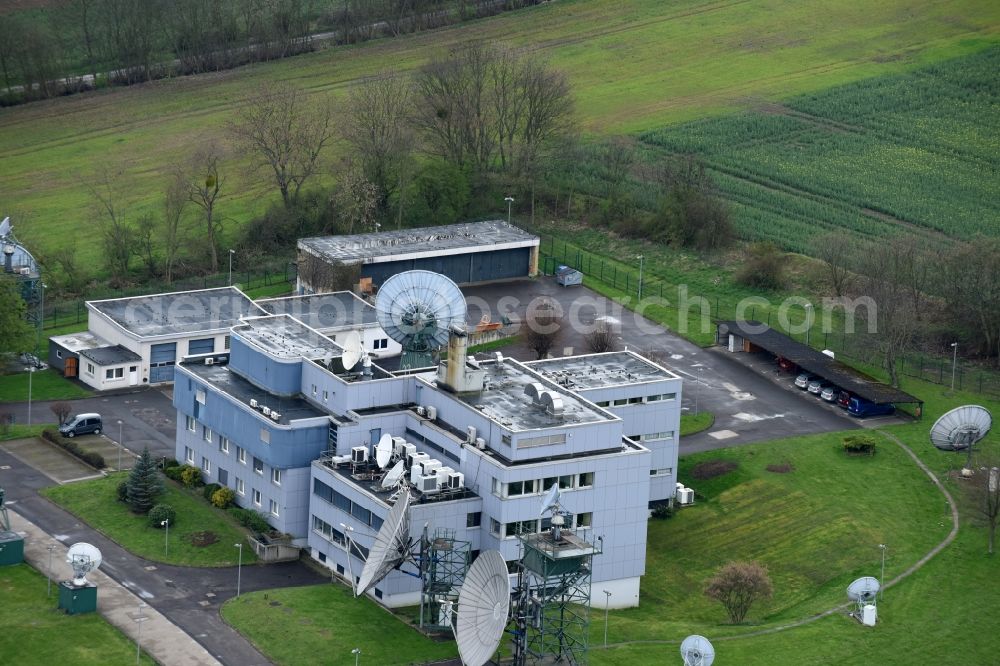 Schöningen from above - Parabolic satellite dishes BND- Funkaufklaerungs- Station in Schoeningen in the state Lower Saxony