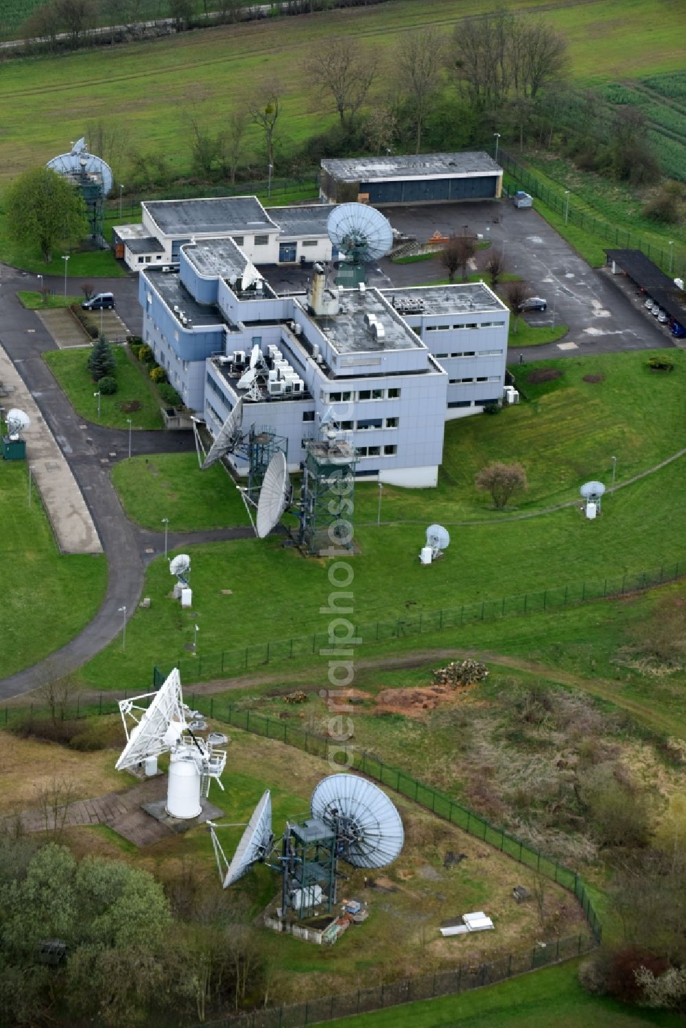 Schöningen from above - Parabolic satellite dishes BND- Funkaufklaerungs- Station in Schoeningen in the state Lower Saxony