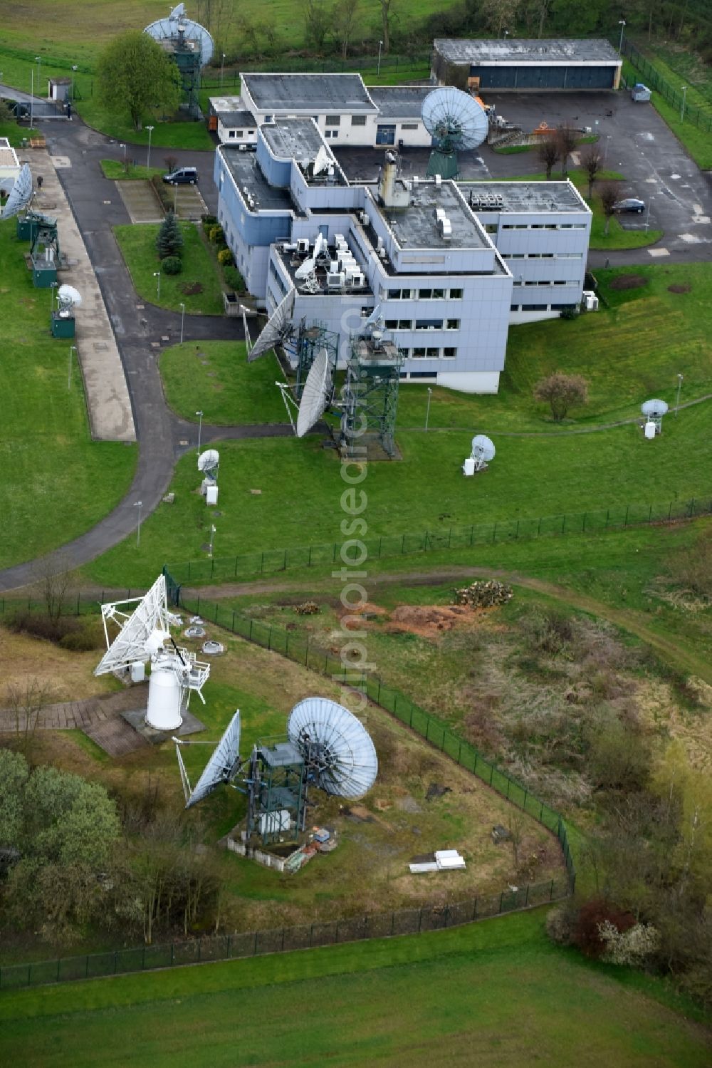 Aerial image Schöningen - Parabolic satellite dishes BND- Funkaufklaerungs- Station in Schoeningen in the state Lower Saxony