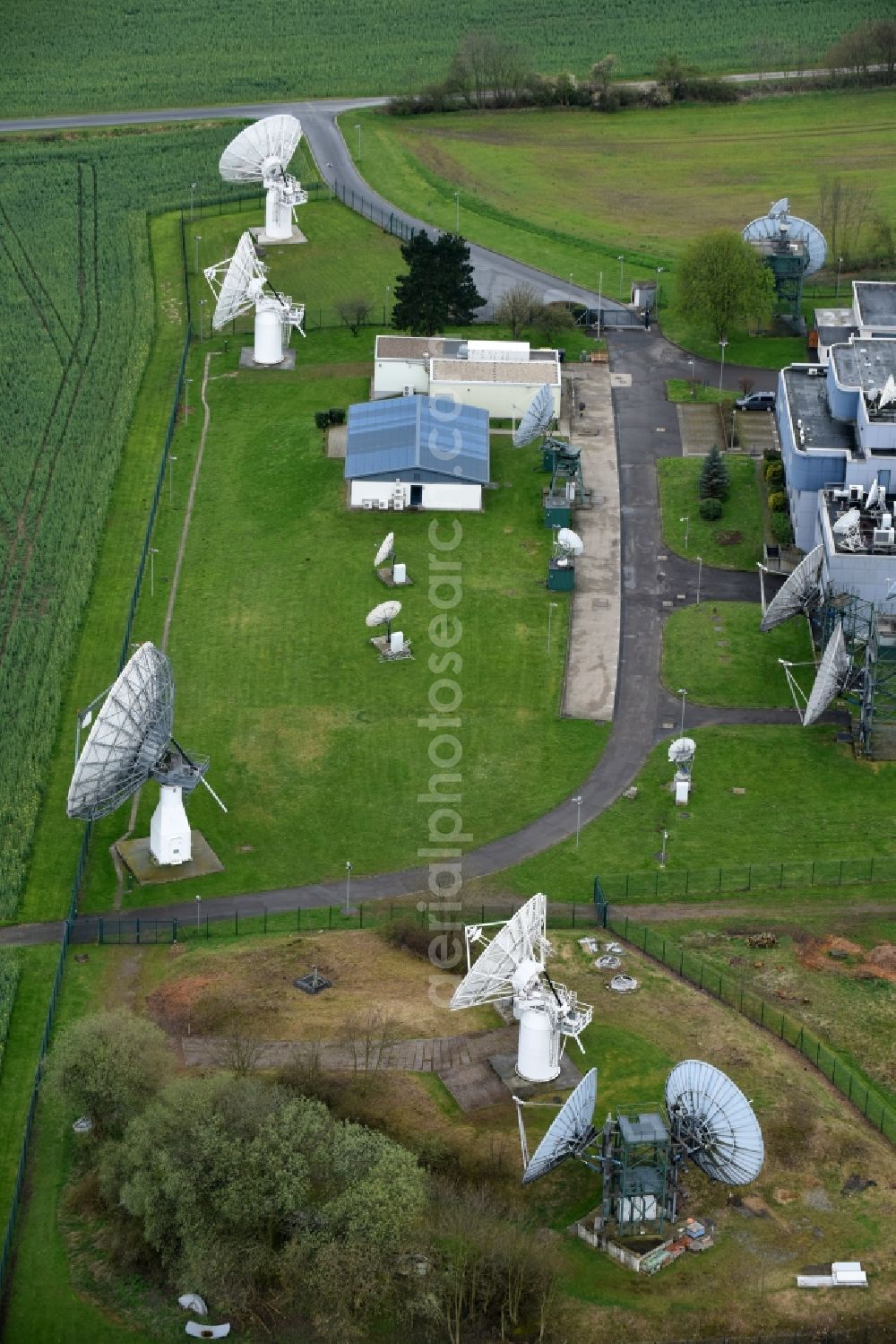 Aerial photograph Schöningen - Parabolic satellite dishes BND- Funkaufklaerungs- Station in Schoeningen in the state Lower Saxony