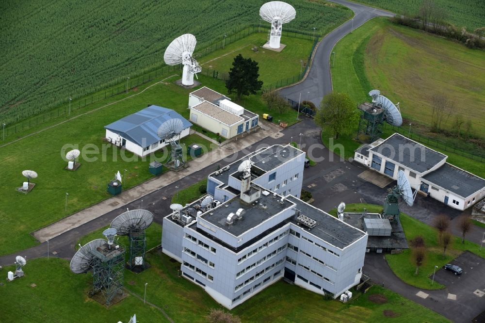 Schöningen from above - Parabolic satellite dishes BND- Funkaufklaerungs- Station in Schoeningen in the state Lower Saxony