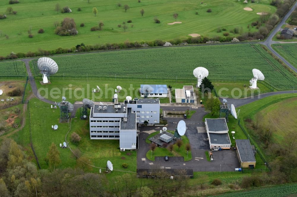 Aerial photograph Schöningen - Parabolic satellite dishes BND- Funkaufklaerungs- Station in Schoeningen in the state Lower Saxony