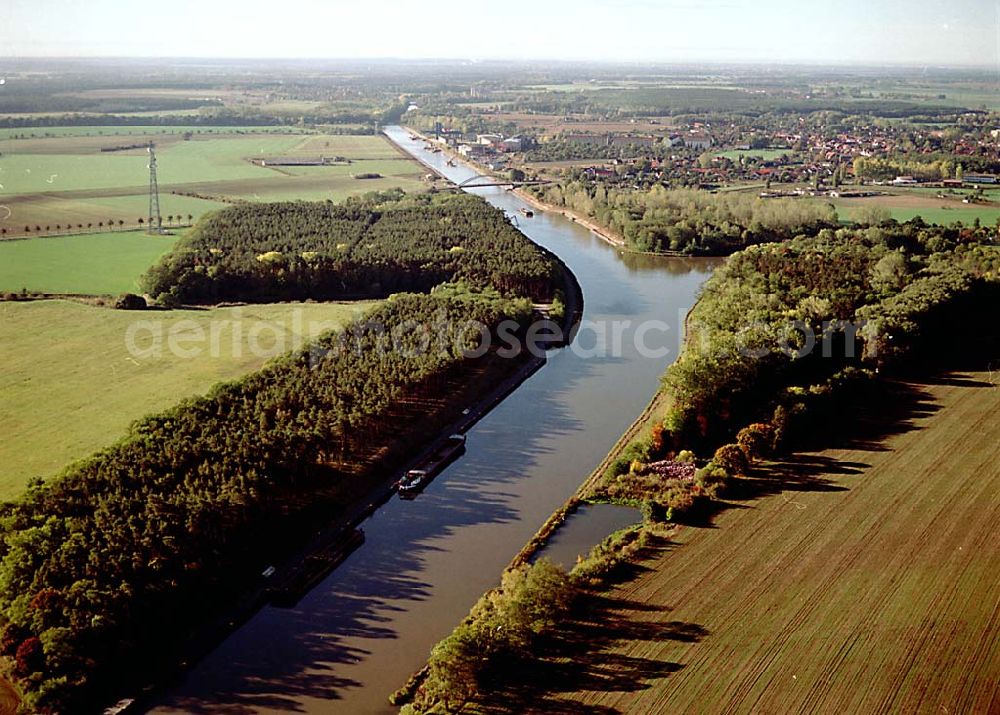 Aerial photograph Parey / Sachsen Anhalt - 14.10.2003 Parey / Sachsen Anhalt Blick auf die Stadt und den Elbe-Havel-Kanal