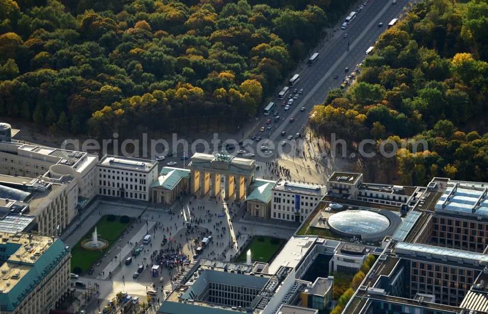 Aerial image Berlin OT Mitte - View of the Pariser Platz in the district of Mitte in Berlin