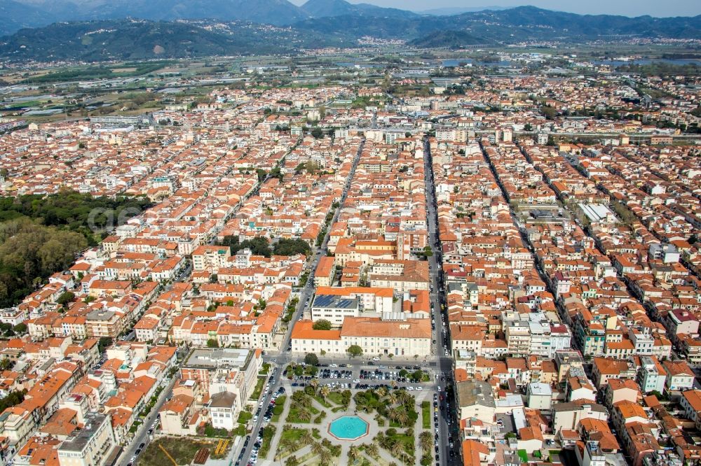 Aerial image Viareggio - Parc on place Piazza Giuseppe Mazzini on Strandpromenade in the inner city center in Viareggio in Toskana, Italy