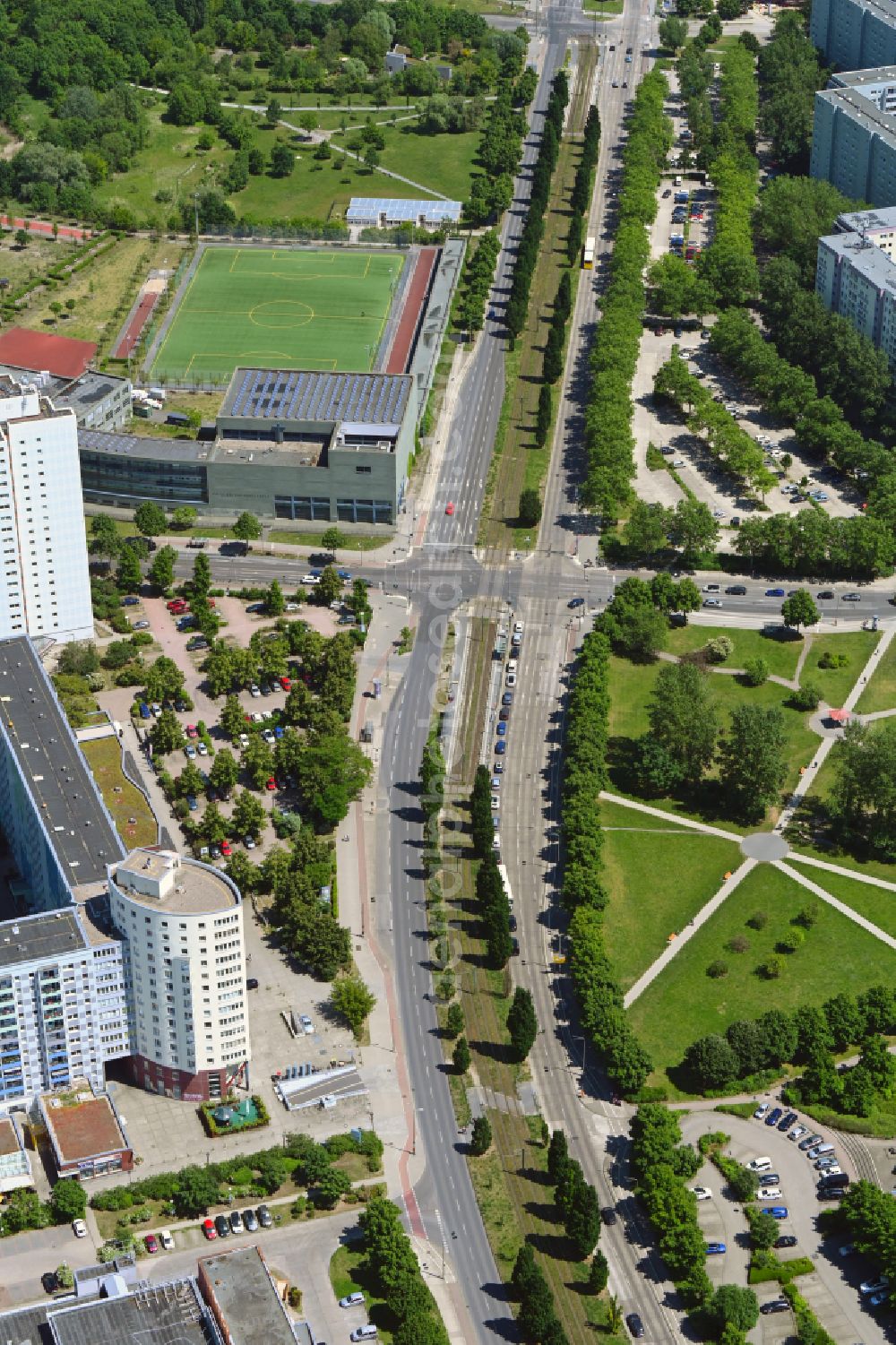 Berlin from above - Park of on street Falkenberger Chaussee in the district Hohenschoenhausen in Berlin, Germany