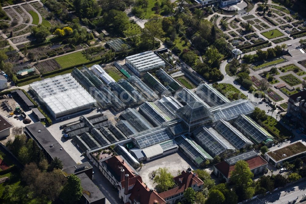 Aerial photograph München - Park of Botanische Staatssammlung and Botanischer Garten along the Menzinger Strasse in the district Neuhausen-Nymphenburg in Munich in the state Bavaria, Germany