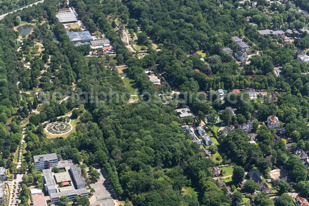 Aerial image Bremen - Park of of Botanischen Garten with den Haeusern von Die Botaniker Bremens grosser Entdeckerwelt in Bremen, Germany