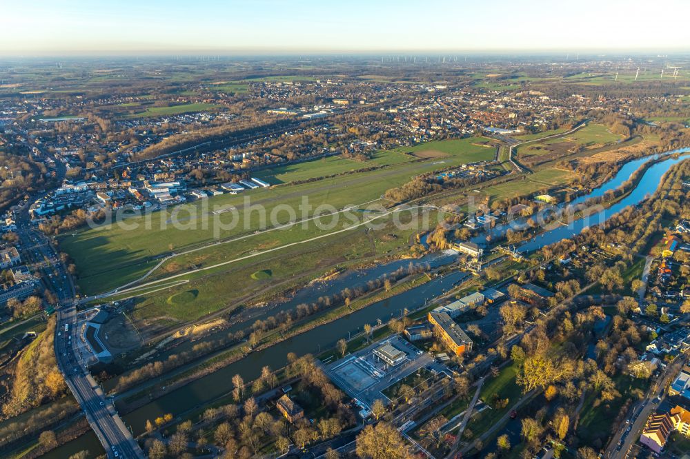 Aerial image Hamm - Park Erlebnisraum Lippeaue on the street Jupp-Eickhoff-Weg on the river Lippe and Datteln-Hamm Canal in Hamm in the Ruhr area in the state of North Rhine-Westphalia, Germany