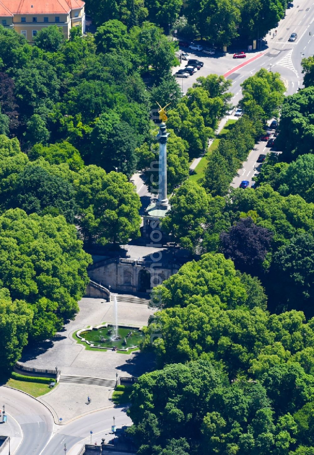 München from above - Park of Angel of Peace on Prinzregentenstrasse in the district Bogenhausen in Munich in the state Bavaria, Germany