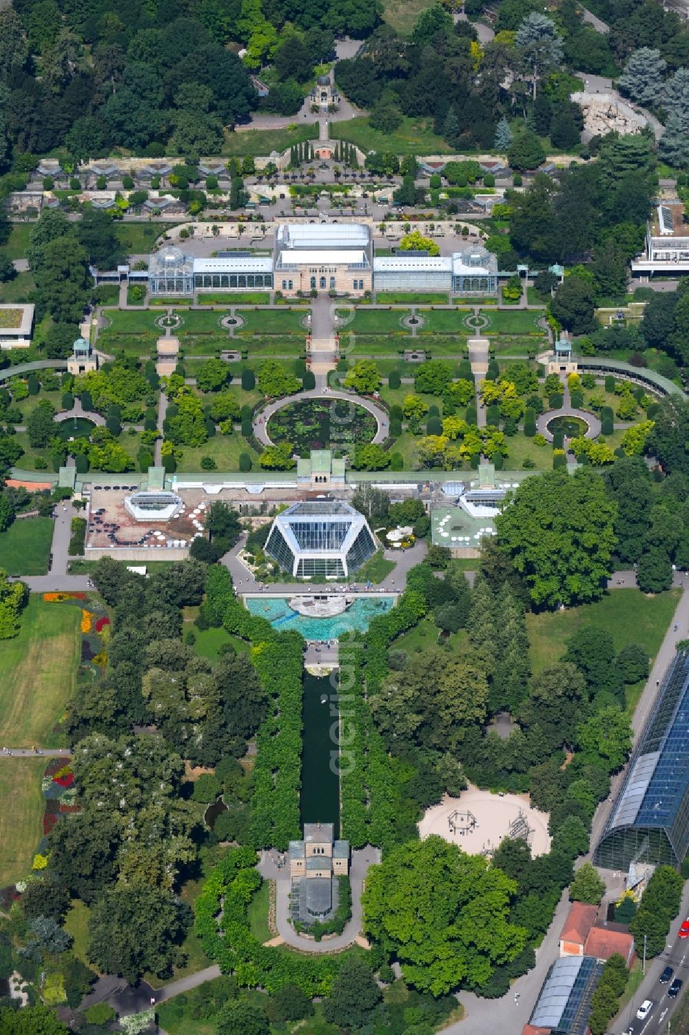 Stuttgart from the bird's eye view: Park and building of the Zoological - Botanical Garden ( Wilhelma ) Stuttgart in Stuttgart in Baden-Wuerttemberg, Germany