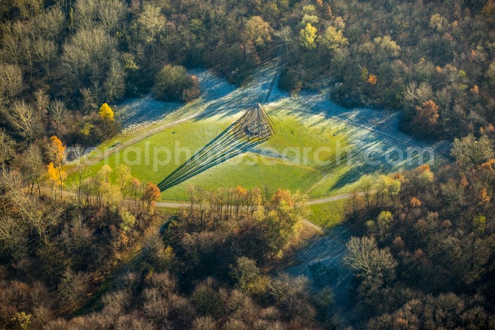 Aerial photograph Bottrop - Park of Gesundheitspark Quellenbusch in the district Stadtmitte in Bottrop in the state North Rhine-Westphalia