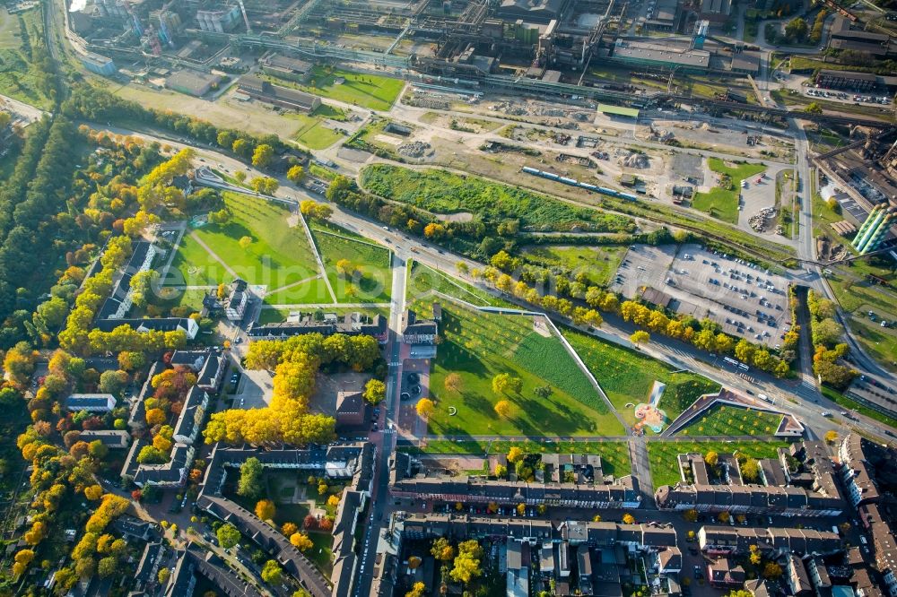 Duisburg from above - Park of Gruenguertel Nord along the Kaiser-Wilhelm-Strasse destrict Bruckhausen in Duisburg in the state North Rhine-Westphalia