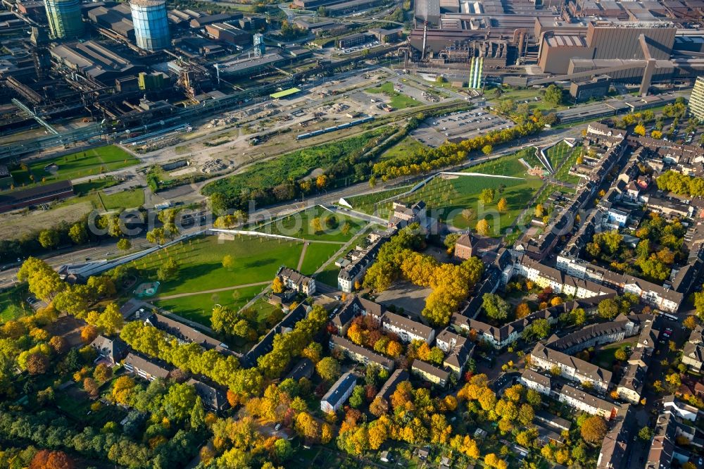 Duisburg from above - Park of Gruenguertel Nord along the Kaiser-Wilhelm-Strasse destrict Bruckhausen in Duisburg in the state North Rhine-Westphalia