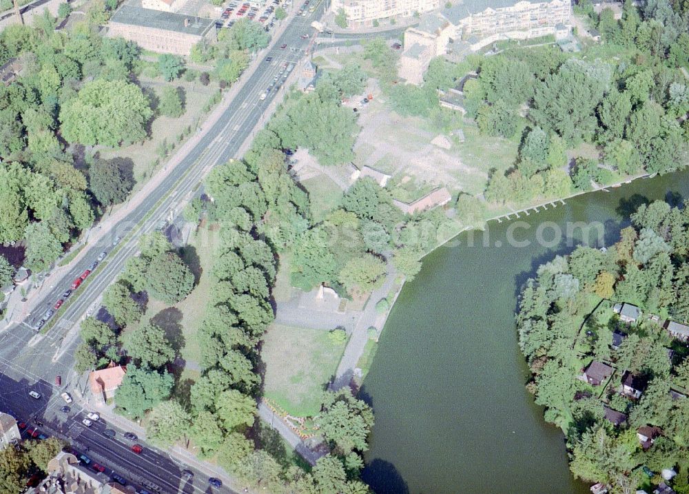 Berlin from the bird's eye view: Park and land on Generalshof on the banks of the Old Spree in Berlin - Koepenick in Berlin