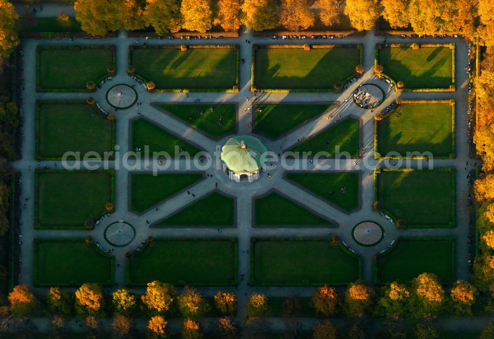 Aerial photograph München - Park of Hofgarten on street Hofgartenstrasse in the district Altstadt in Munich in the state Bavaria, Germany