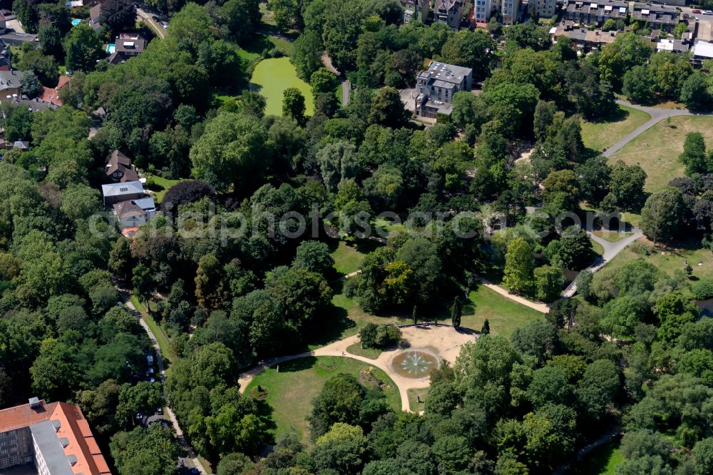 Braunschweig from above - Park of Inselwall Park in Brunswick in the state Lower Saxony, Germany