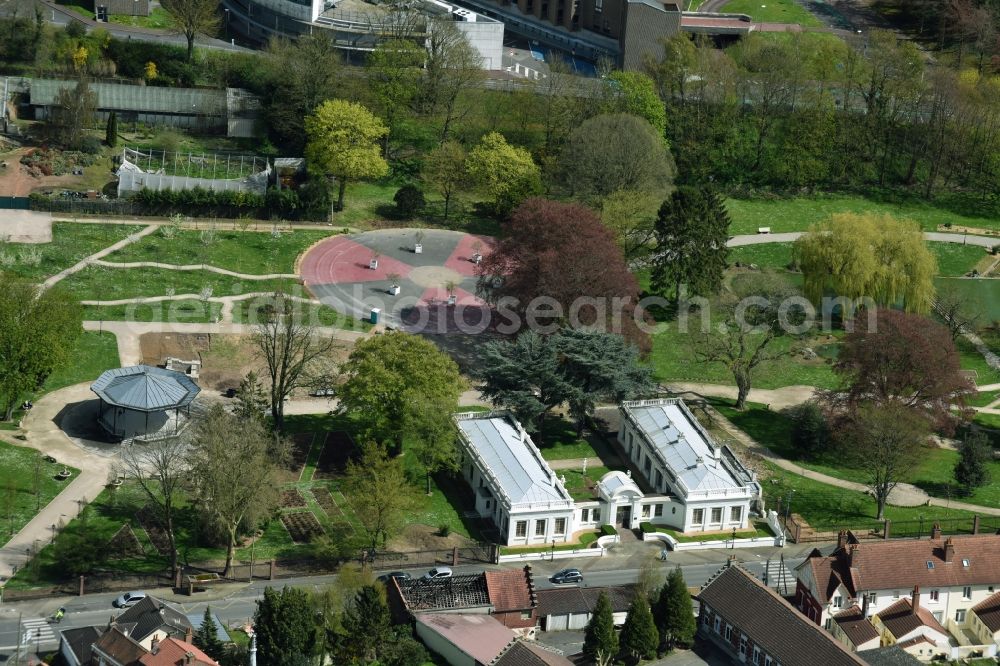 Aerial photograph Lievin - Jardin Public Garden of Rue du 4 Septembre in Lievin in Nord-Pas-de-Calais Picardy, France