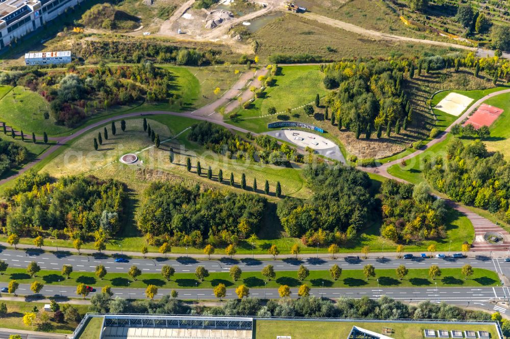 Aerial photograph Essen - Krupp Park with empty building lots and construction works of the development area Krupp-Guertel around Berthold-Beitz-Boulevard in the West of the city center of Essen in the state of North Rhine-Westphalia