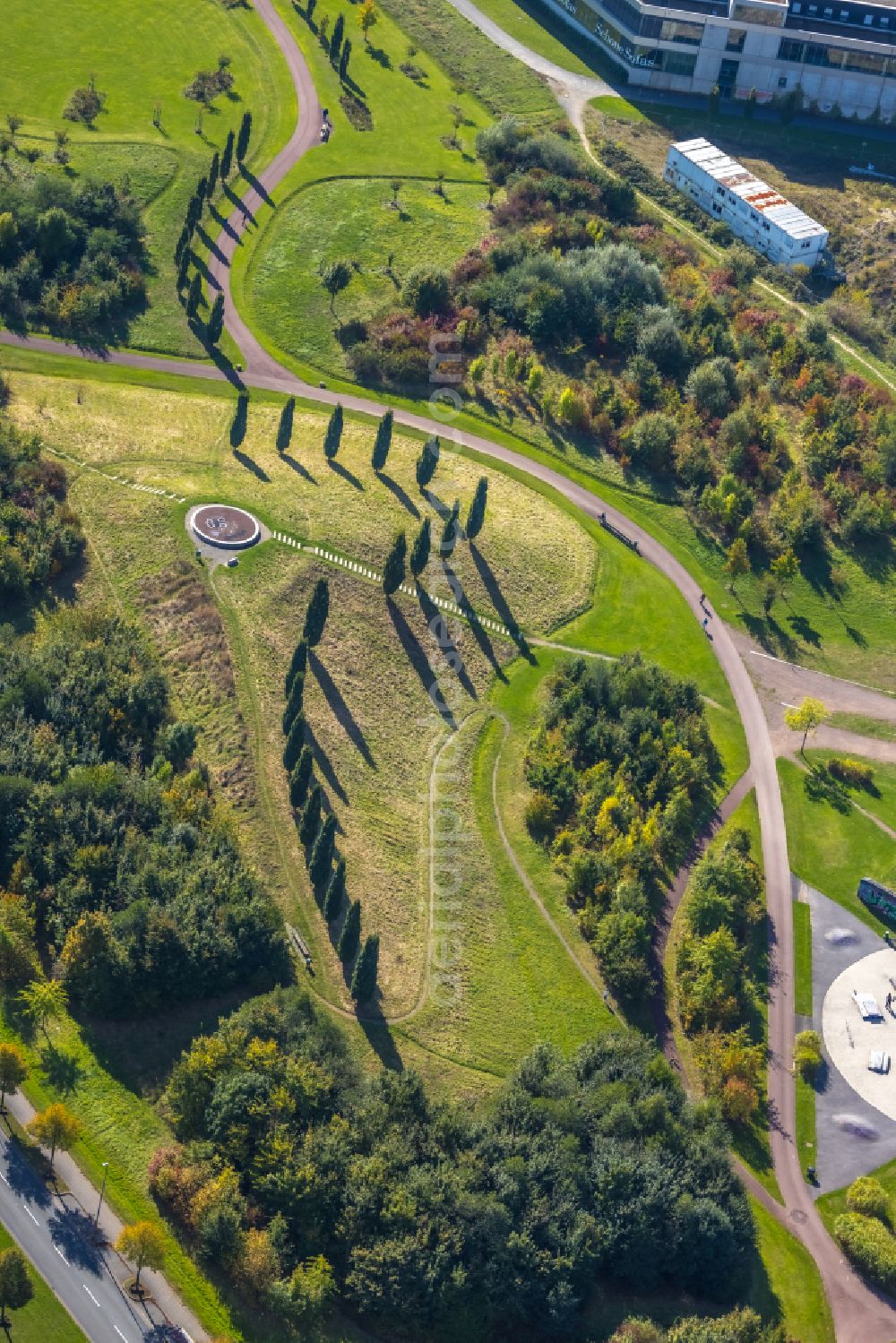 Aerial photograph Essen - Krupp Park with a pond in the West of the city center of Essen in the state of North Rhine-Westphalia