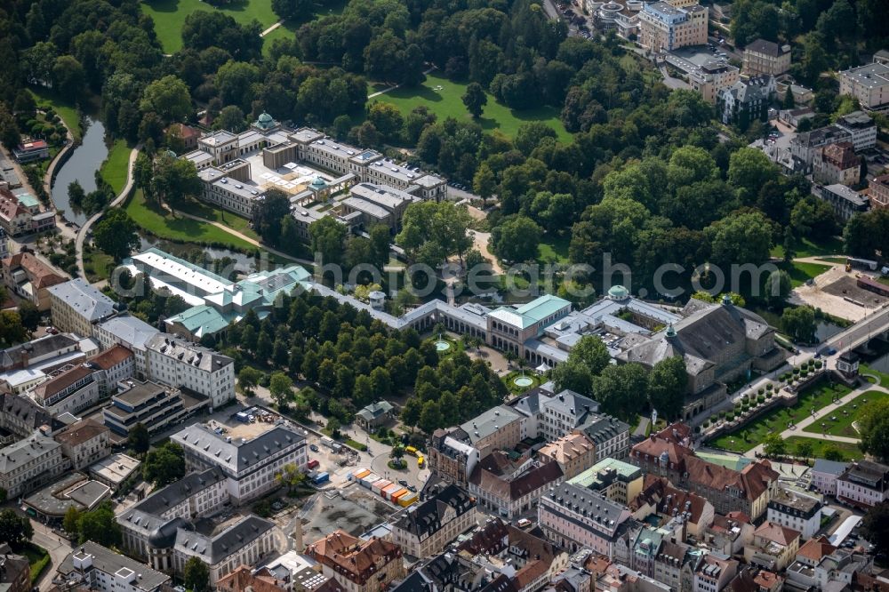 Bad Kissingen from the bird's eye view: Park of Kurgarten Bad Kissingen Am Kurgarten in Bad Kissingen in the state Bavaria, Germany