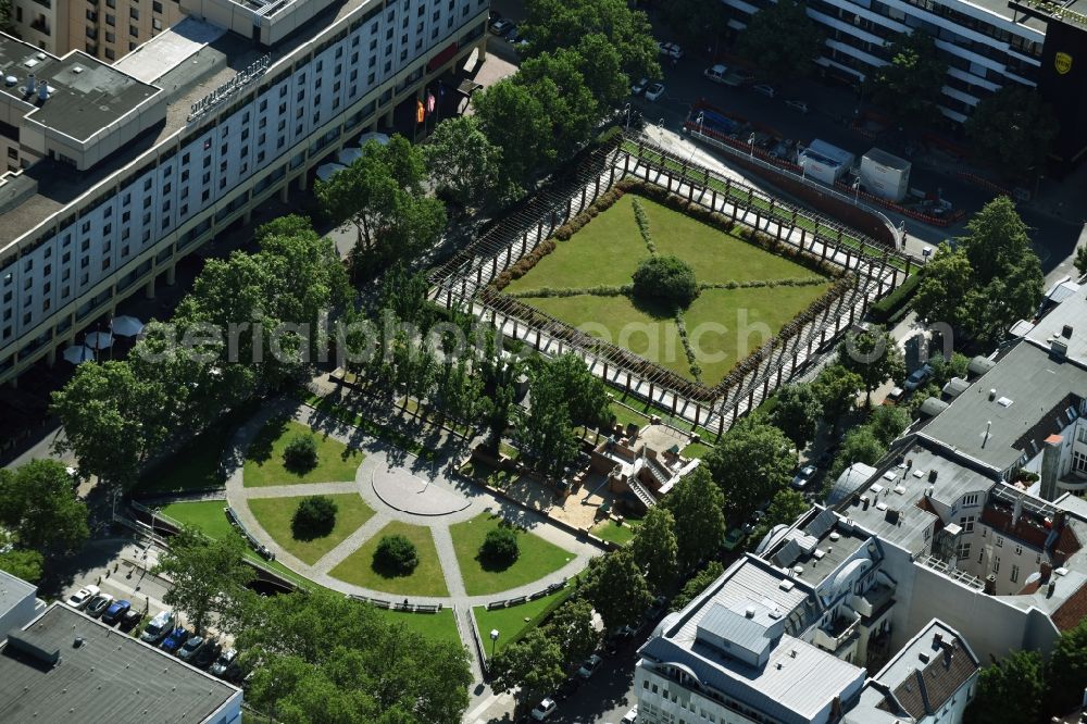 Aerial image Berlin - Park of Los-Angeles-Platz in Berlin