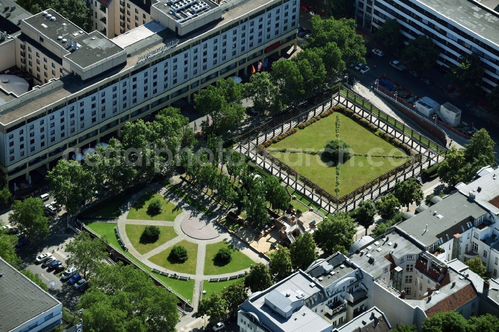 Aerial photograph Berlin - Park of Los-Angeles-Platz in Berlin