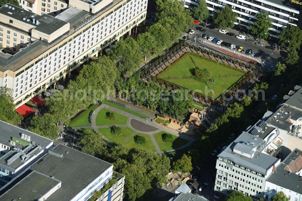 Berlin from the bird's eye view: Park of Los-Angeles-Platz in Berlin