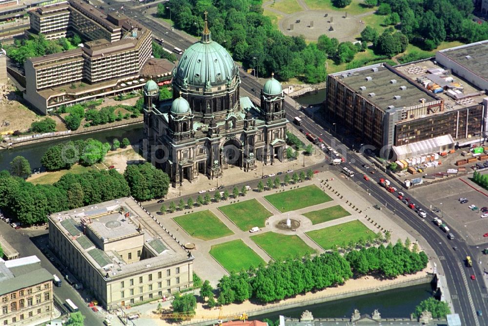 Berlin from the bird's eye view: The Pleasure Garden and the Old Museum near the Berlin Cathedral in the central Berlin