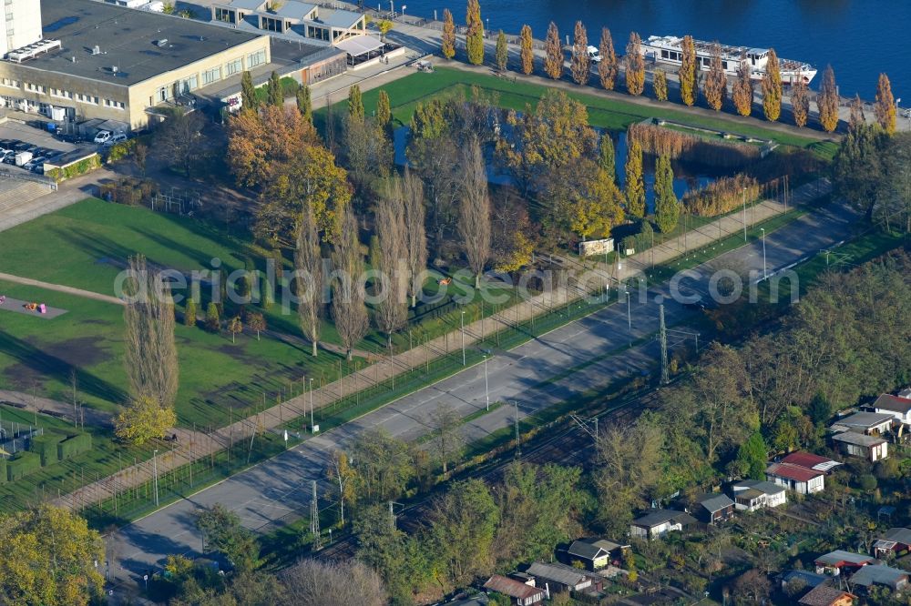 Aerial photograph Potsdam - Park of Lustgarten on havel river in Potsdam in the state Brandenburg, Germany