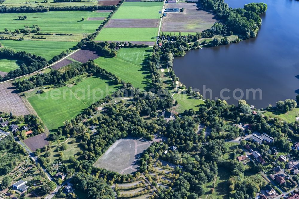 Aerial photograph Bremervörde - Park of Natur- und Erlebnispark Bremervoerde GmbH on the sea Voerder See in Bremervoerde in the state Lower Saxony, Germany