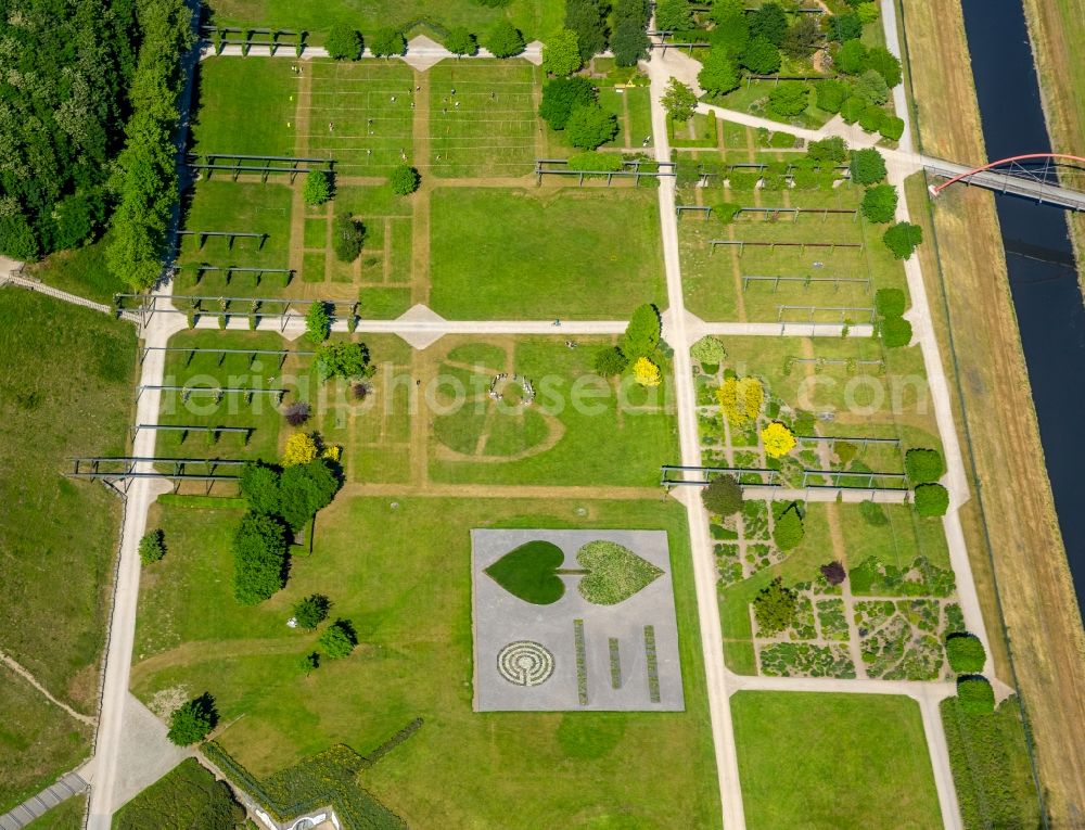 Gelsenkirchen from above - Park of Nordsternpark in Gelsenkirchen in the state North Rhine-Westphalia