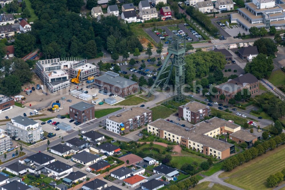 Aerial photograph Oberhausen - Park of OLGA-Park with former headframe and Steigerhaus in Oberhausen in the state North Rhine-Westphalia, Germany